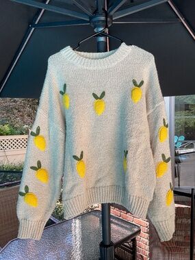 Cute oversized tan knit cable sweater
